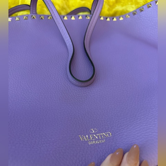 Rockstud leather tote bag - Picture 6 of 13